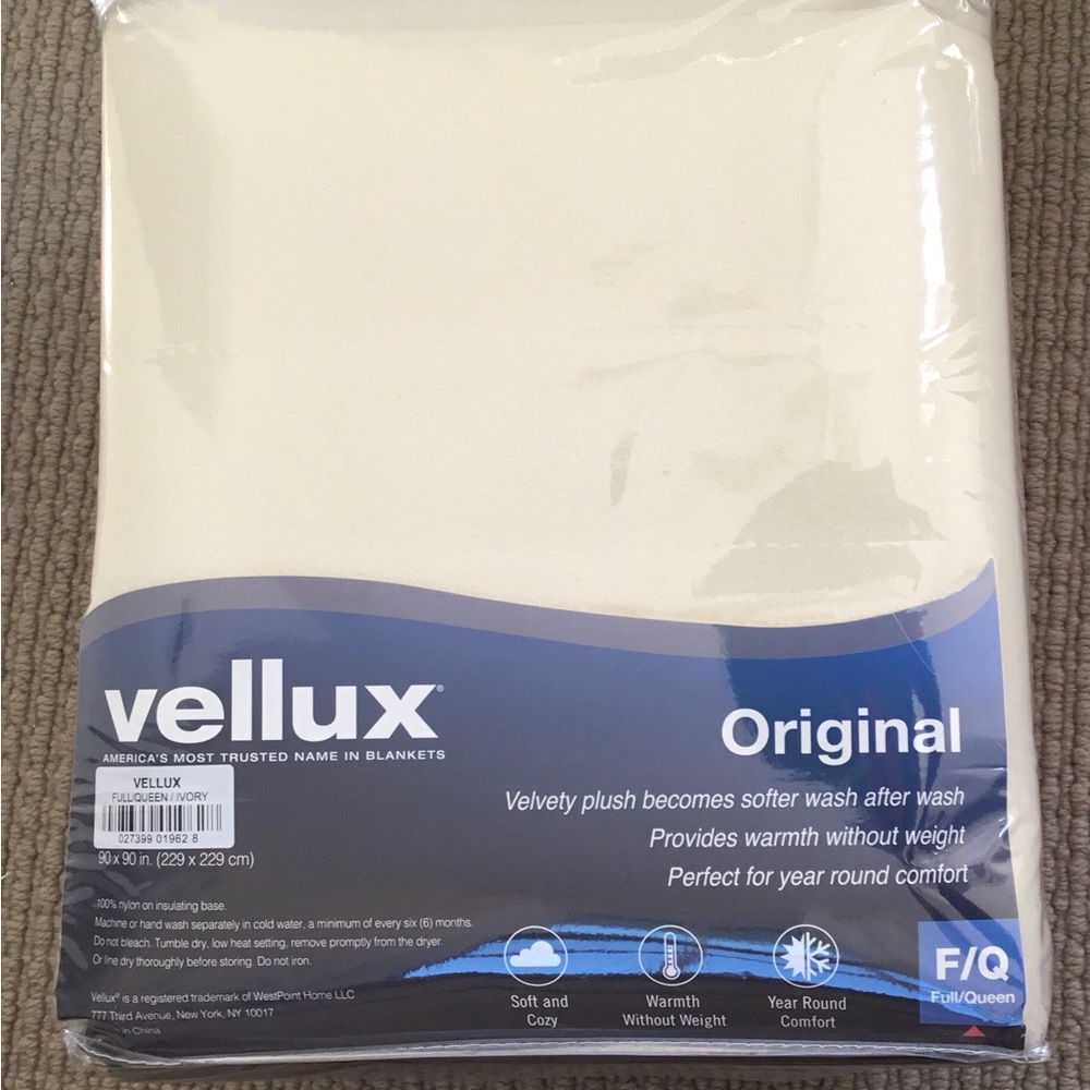 New Vellux Blanket Ivory Full Queen.  Never used